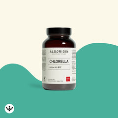 Flacon de chlorella bio Algorigin en verre brun, 240 comprimés, mention Active Vit B12, sur fond crème et vert